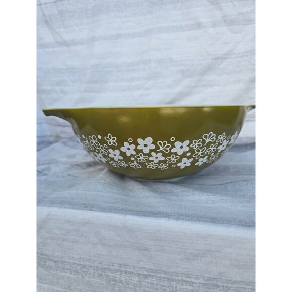 Vintage PYREX Green Floral “Spring Blossom” 2½ Qt Mixing Bowl Corning USA - Picture 4 of 5
